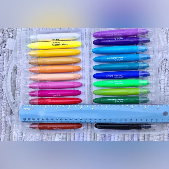 MONT MARTE 24 Twistable Colors Blendable Color Sticks Markers Paint Complete Art - Picture 8 of 8